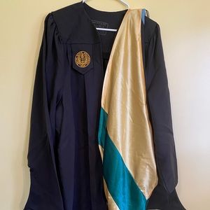 Wayne State Masters Of Education Gown & Sash